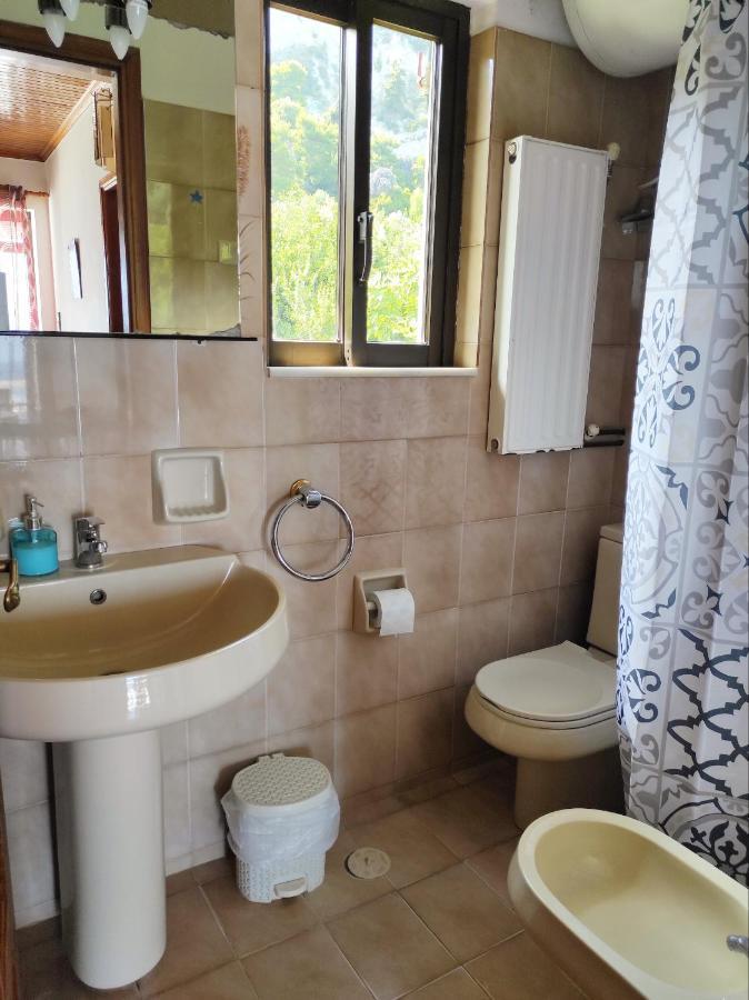 Limanaki Apartment Кими Екстериор снимка
