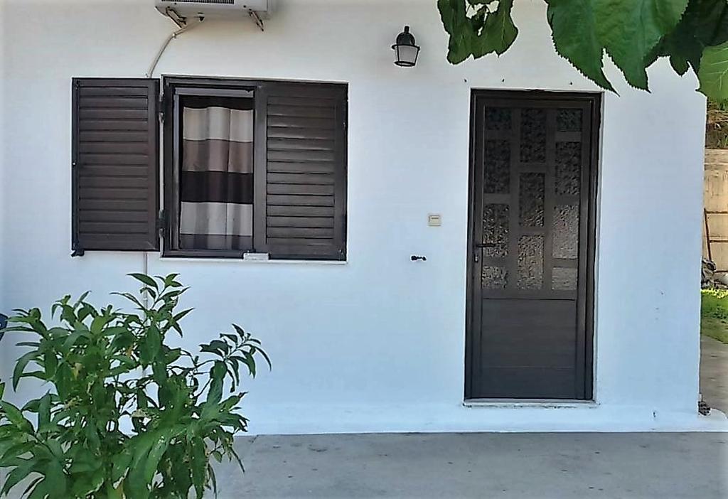Limanaki Apartment Кими Екстериор снимка